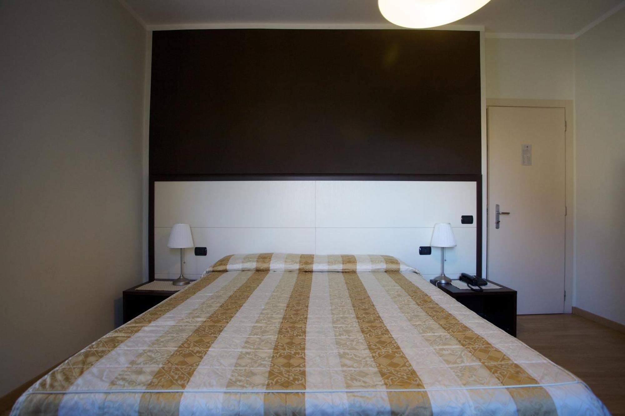 Hotel Lido Ranco Room photo